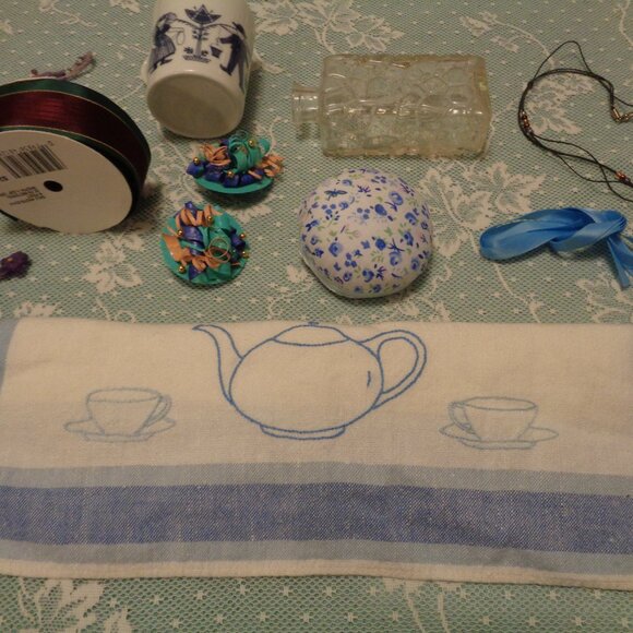 VINT TEAPOT TEATOWEL CUP SWEET BOTTLE HAT EARINGS NECKLACES PINCUSHIN RI… - Picture 2 of 9